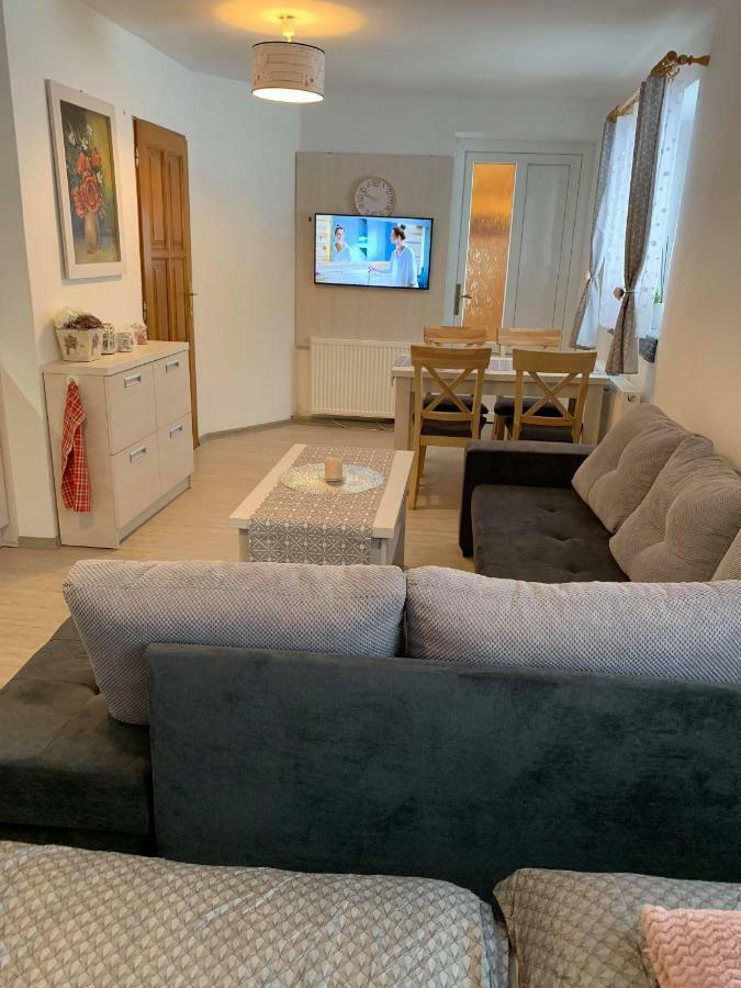 Apartman Filipovice S Letni Terasou المظهر الخارجي الصورة